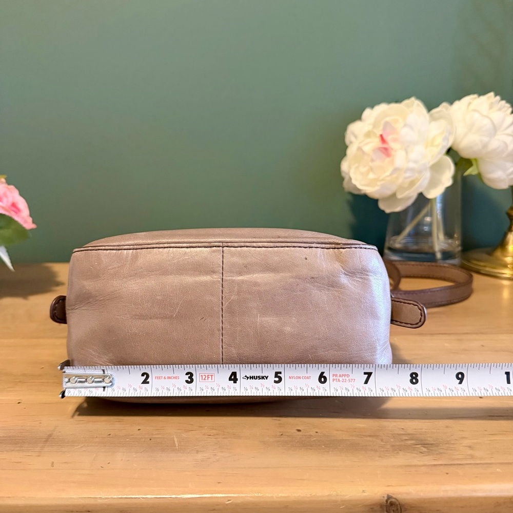 HOBO Taupe Tan Leather Crossbody Bag Soft Foldover Flap Magnetic Closure - Picture 12 of 15